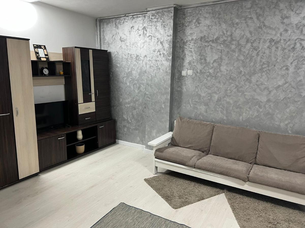 Compact House Apartment Cluj Napoca Bagian luar foto