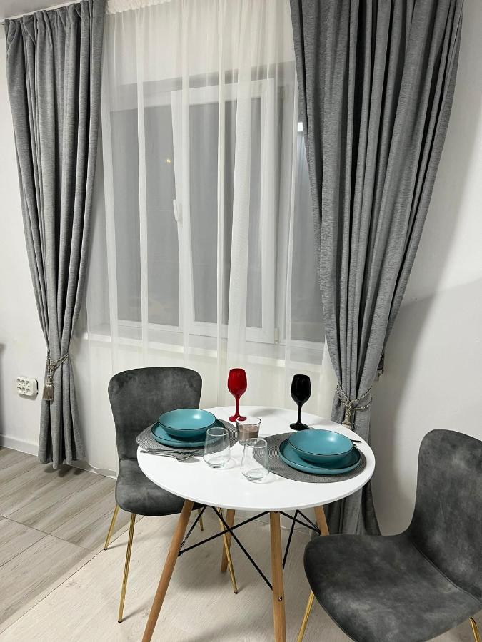 Compact House Apartment Cluj Napoca Bagian luar foto