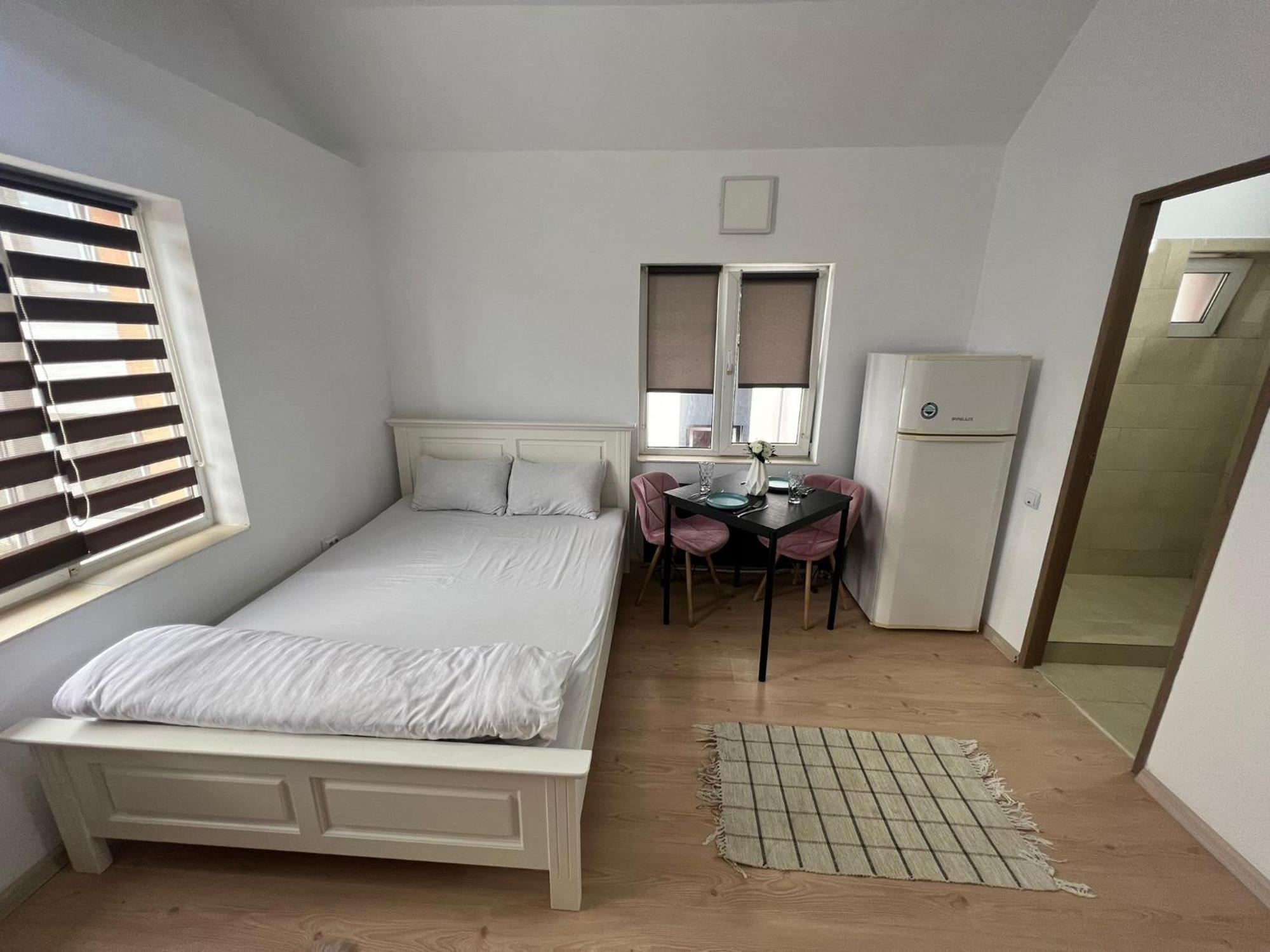 Compact House Apartment Cluj Napoca Bagian luar foto