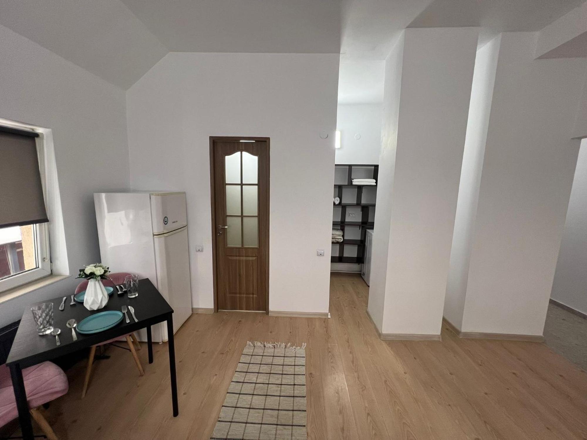Compact House Apartment Cluj Napoca Bagian luar foto