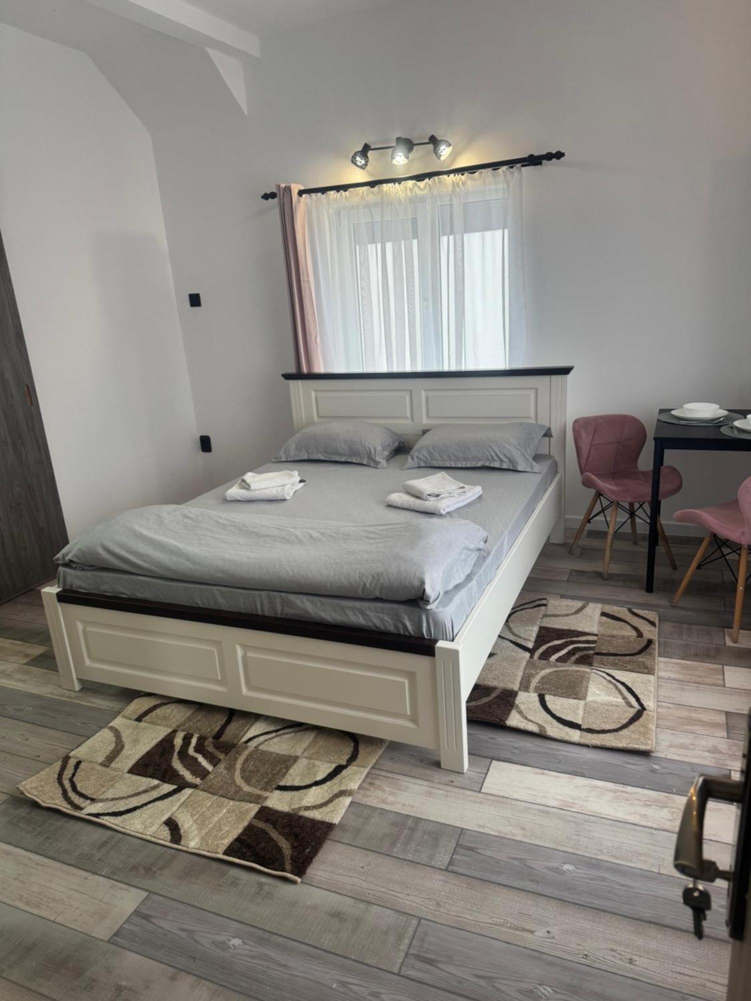 Compact House Apartment Cluj Napoca Bagian luar foto