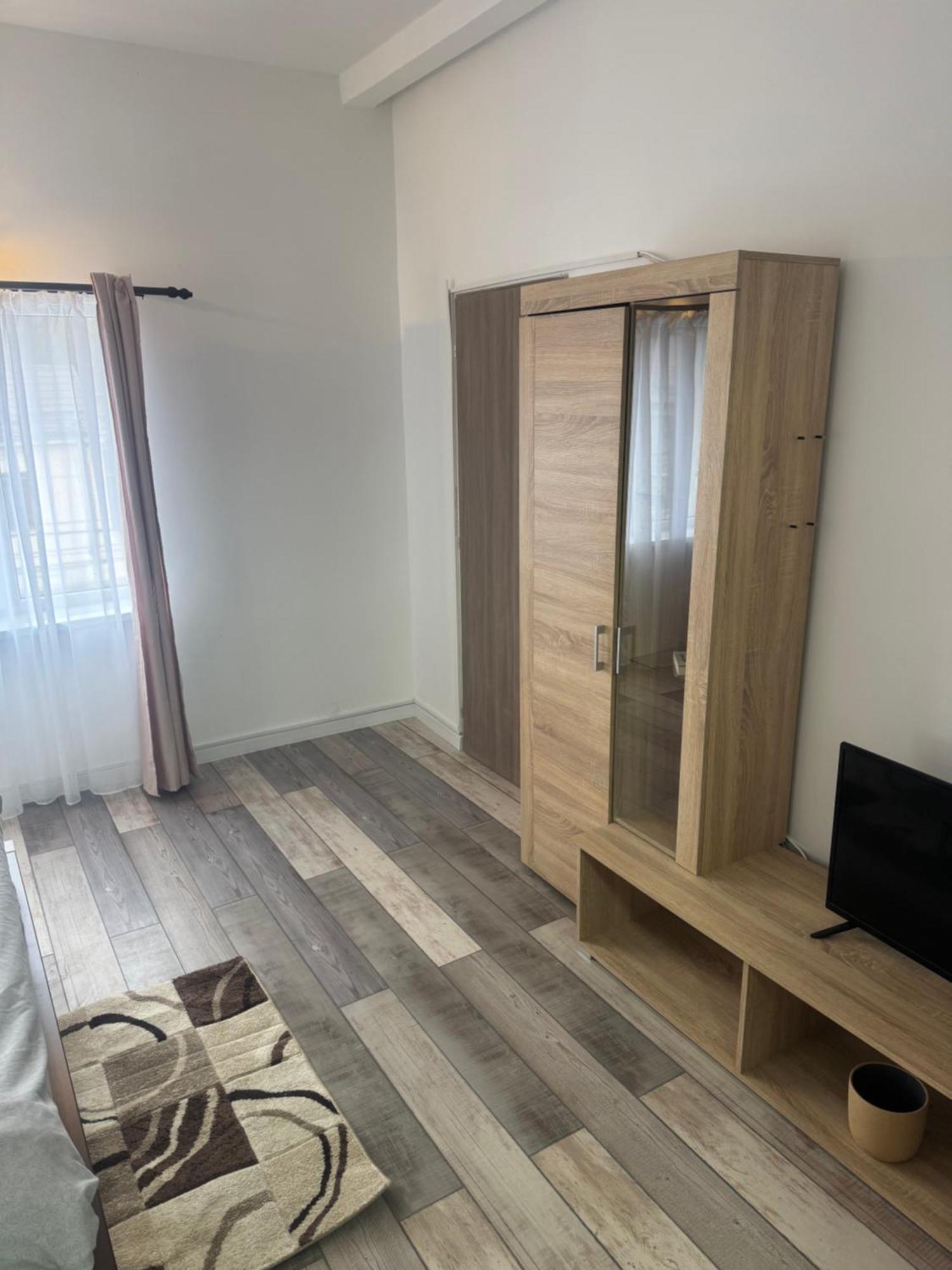Compact House Apartment Cluj Napoca Bagian luar foto